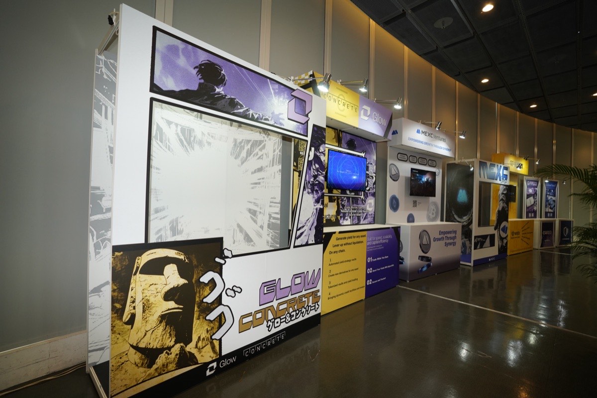2025 BOOTH · GLOW